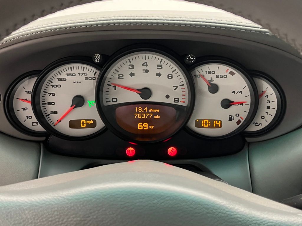 Thumbnail: 2004 Porsche 911 - 11