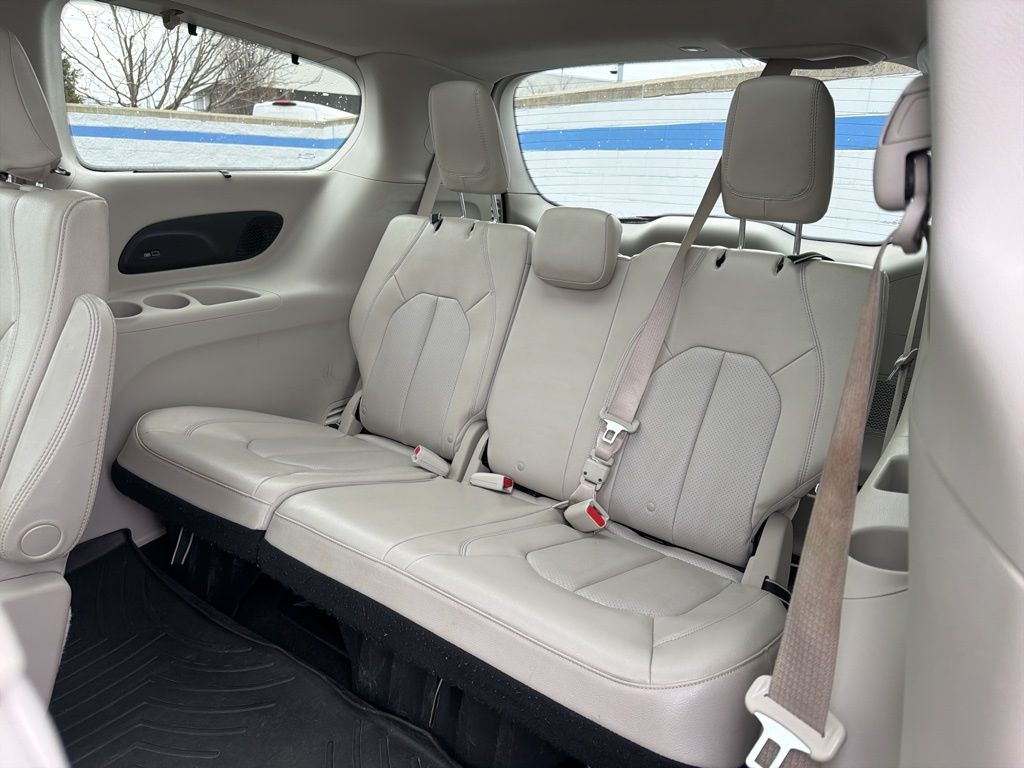 Thumbnail: 2019 Chrysler Pacifica - 22