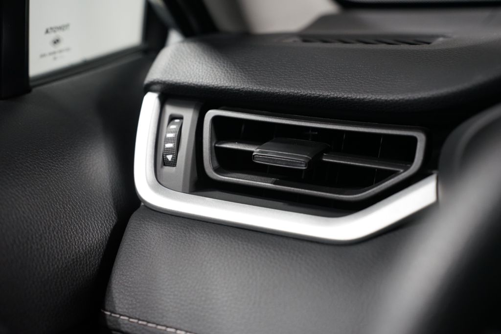 Thumbnail: 2025 Toyota RAV4 - 24