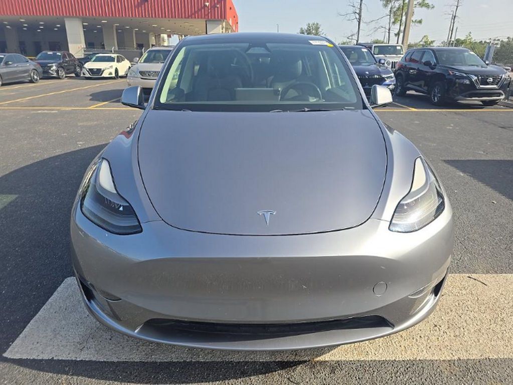 Used 2024 Silver Tesla Long Range image 2