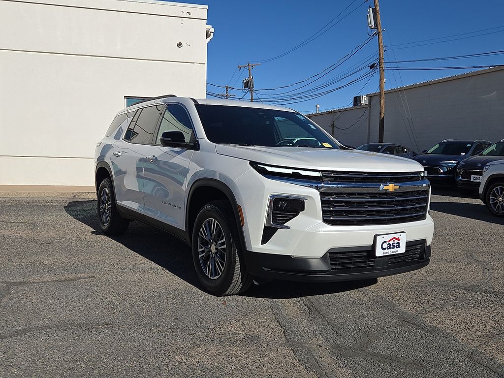 2025 Chevrolet Traverse LT FWD