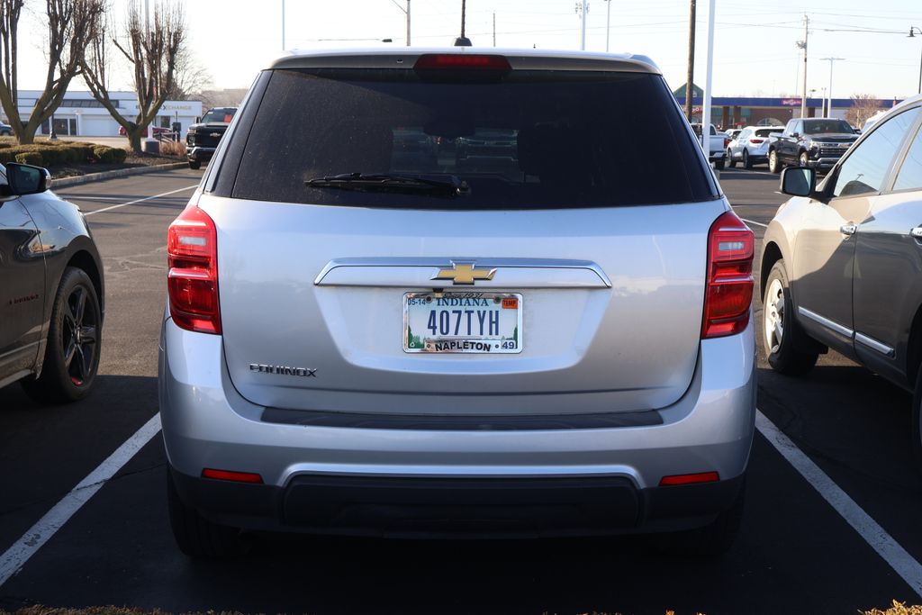 2017 Chevrolet Equinox LS 8