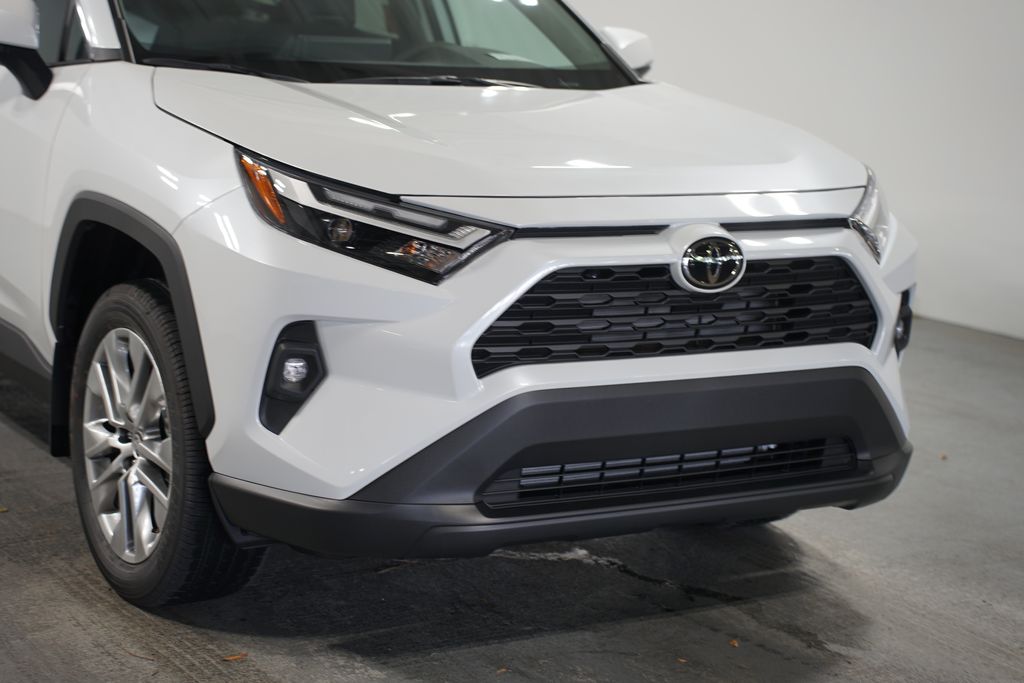 2025 Toyota RAV4 XLE Premium 4