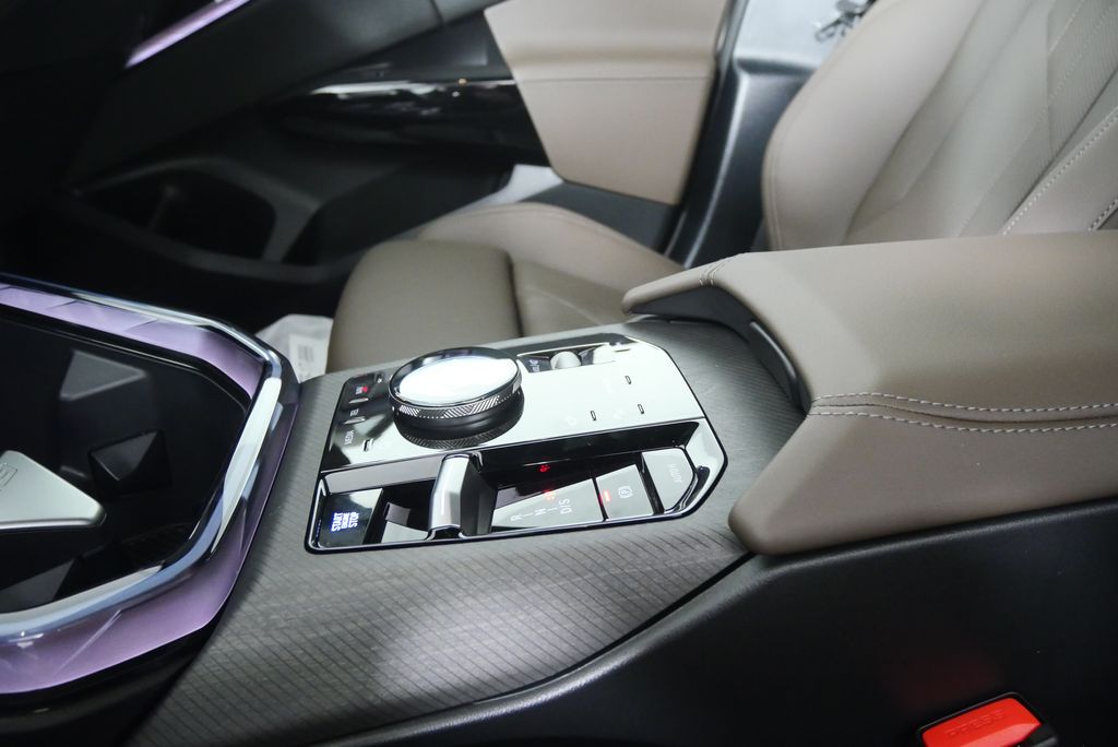 Thumbnail: 2026 BMW X3 - 21