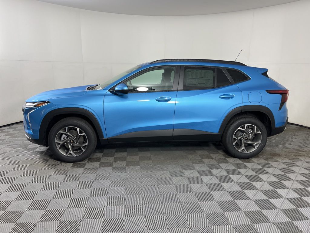 Thumbnail: 2026 Chevrolet Trax - 2