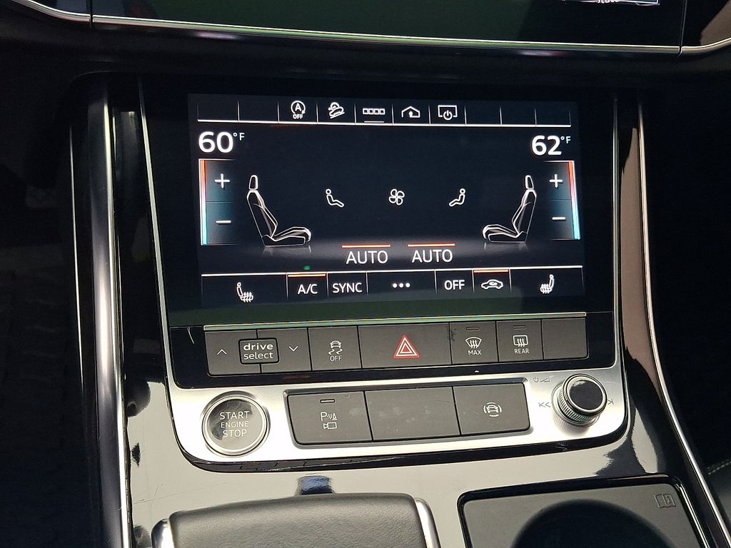 Thumbnail: 2021 Audi Q8 - 16