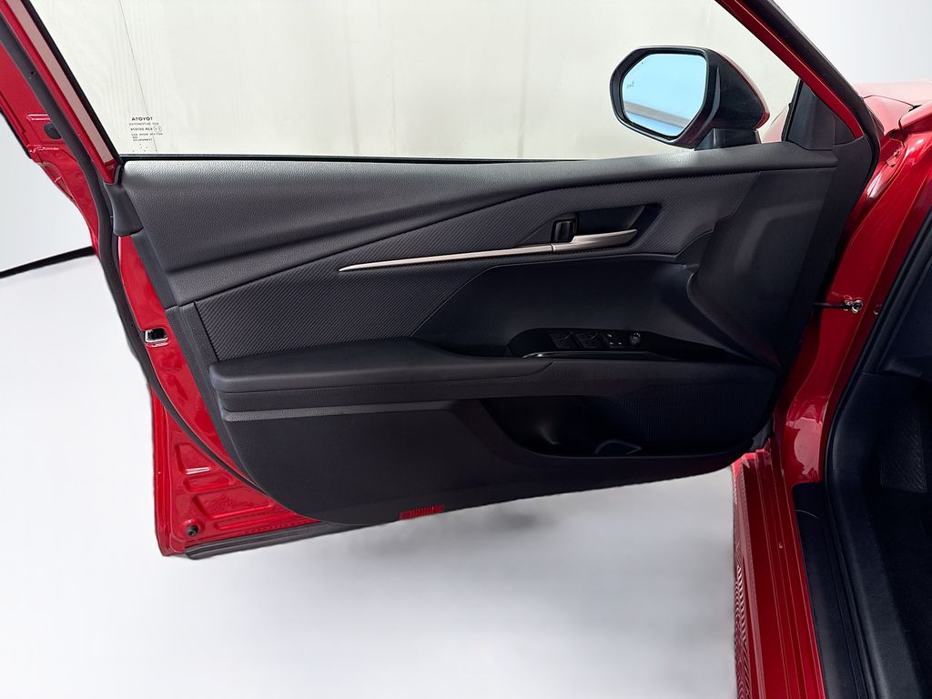 Thumbnail: 2025 Toyota Camry - 24