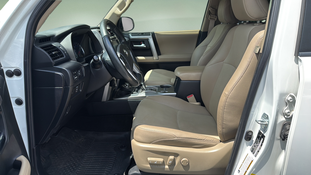 2018 Toyota 4Runner SR5 Premium - 10