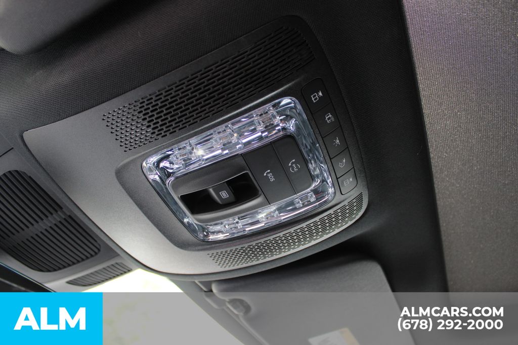 Used 2025 Black Mercedes-Benz GLE 450e image 37
