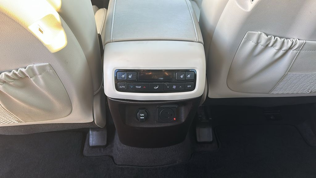 2020 Hyundai Palisade Limited White at Community Toyota