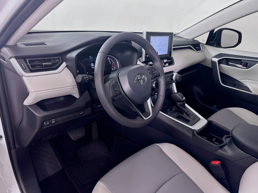 Thumbnail: 2025 Toyota RAV4 - 9