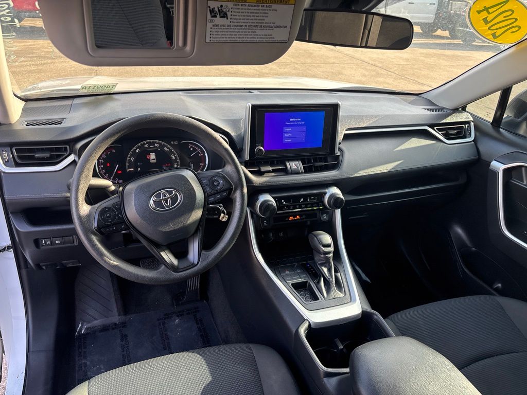2024 Toyota RAV4 LE - 10