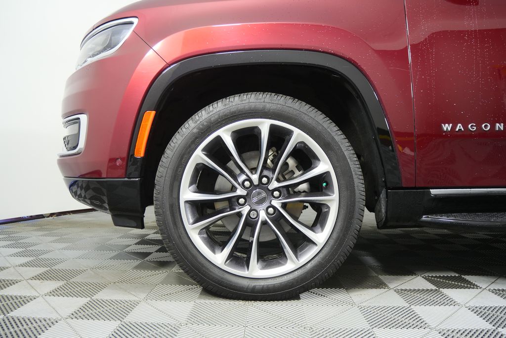 Thumbnail: 2022 Jeep Wagoneer - 7