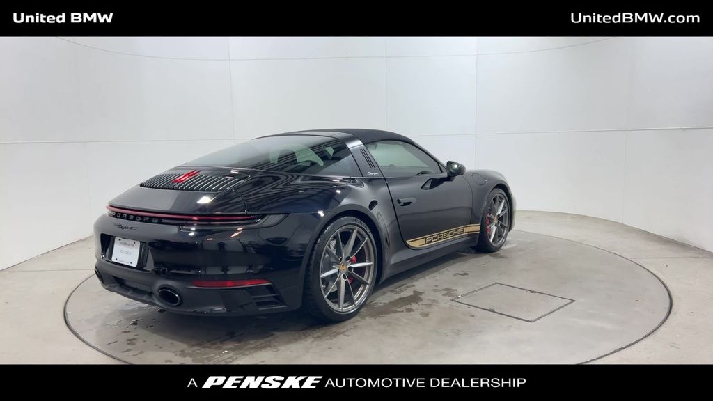 Thumbnail: 2024 Porsche 911 - 8