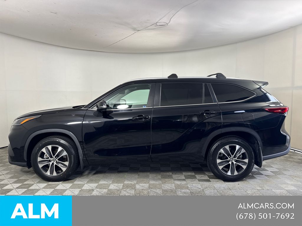 Used 2023 Black Toyota XLE image 11