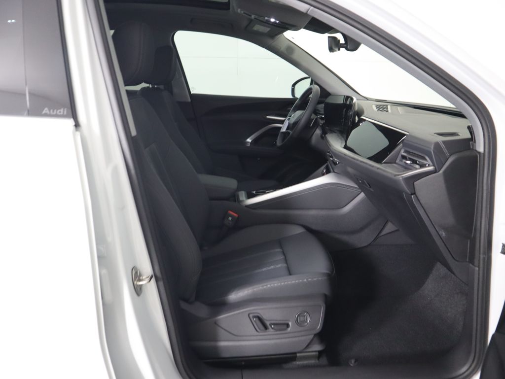 Thumbnail: 2025 Audi Q5 - 22