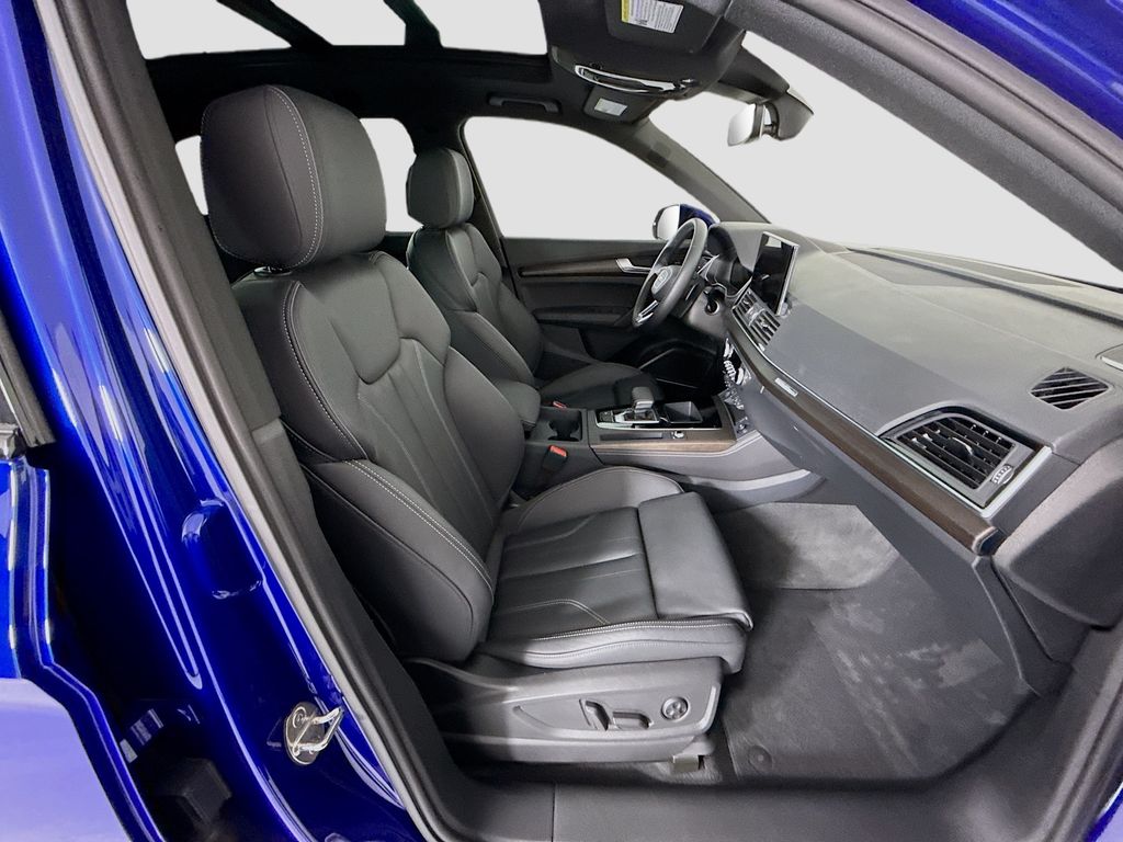 Thumbnail: 2025 Audi Q5 - 20