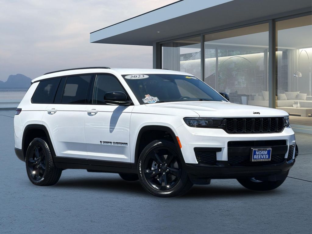 2023 Jeep Grand Cherokee L Altitude RWD