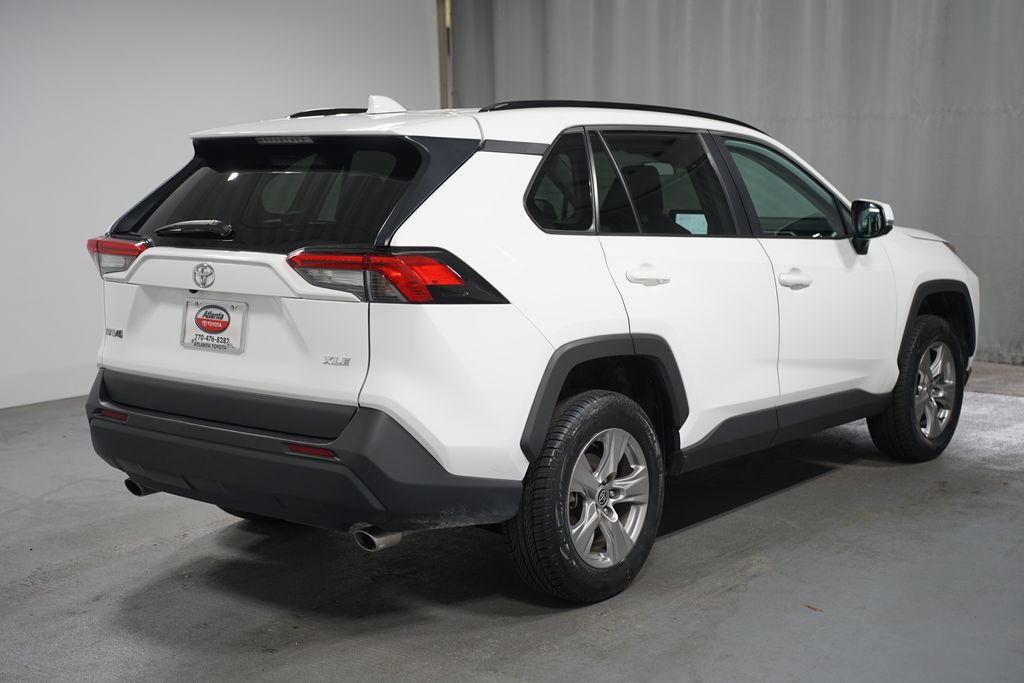 2023 Toyota RAV4 XLE 8