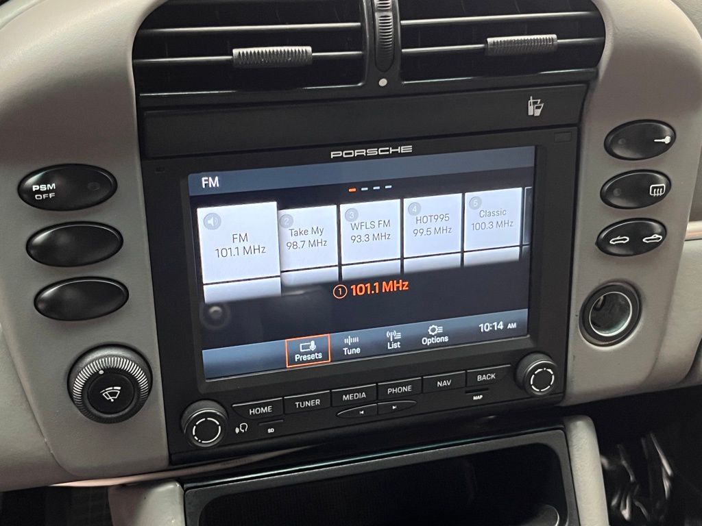 Thumbnail: 2004 Porsche 911 - 20