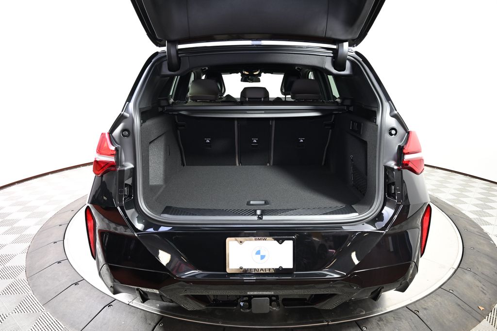 Thumbnail: 2025 BMW X3 - 10