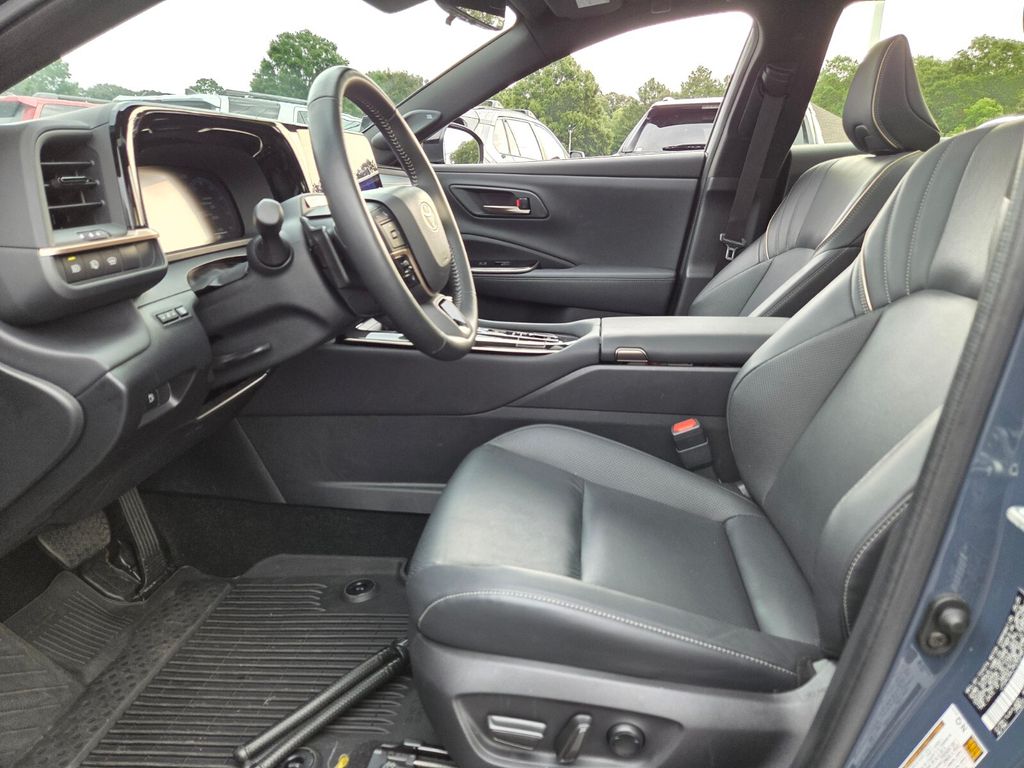 Used 2025 Toyota Crown Signia SUV