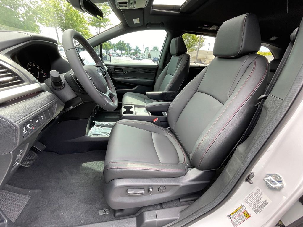 Thumbnail: 2026 Honda Odyssey - 26