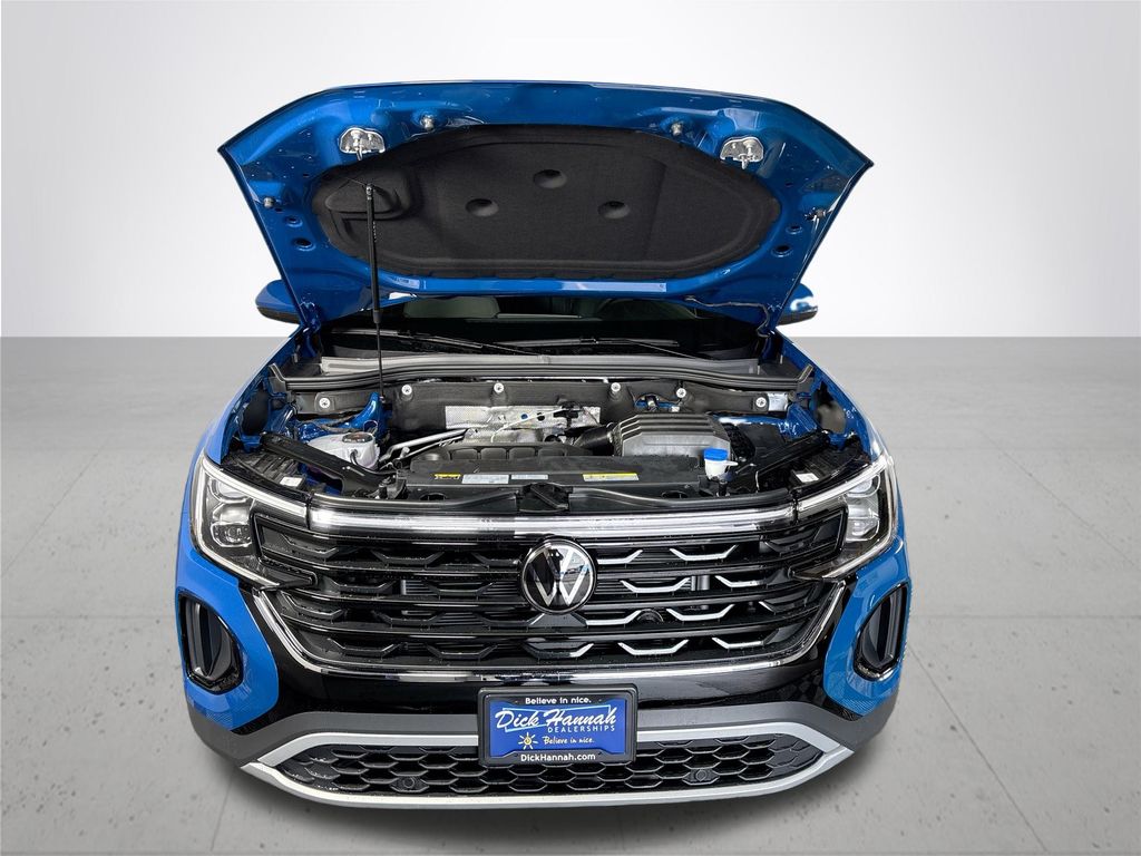 2025 Volkswagen Atlas Cross Sport 2.0T SE
