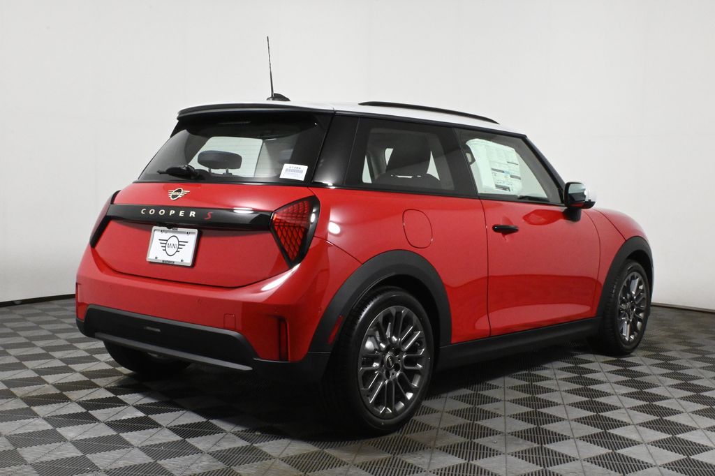 2025 MINI Cooper S 7