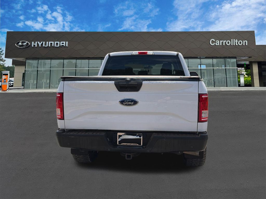 Used 2017 White Ford XL image 6