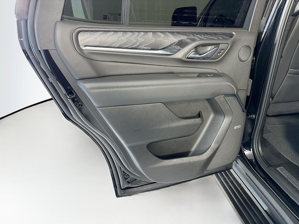 Thumbnail: 2024 GMC Yukon - 28