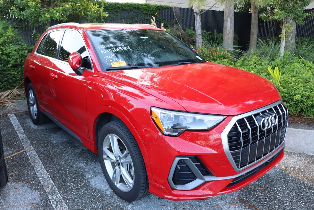 Thumbnail: 2022 Audi Q3 - 6