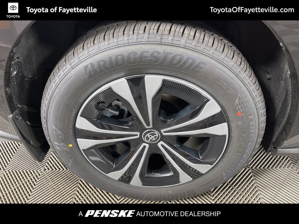 Thumbnail: 2025 Toyota bZ4X - 18