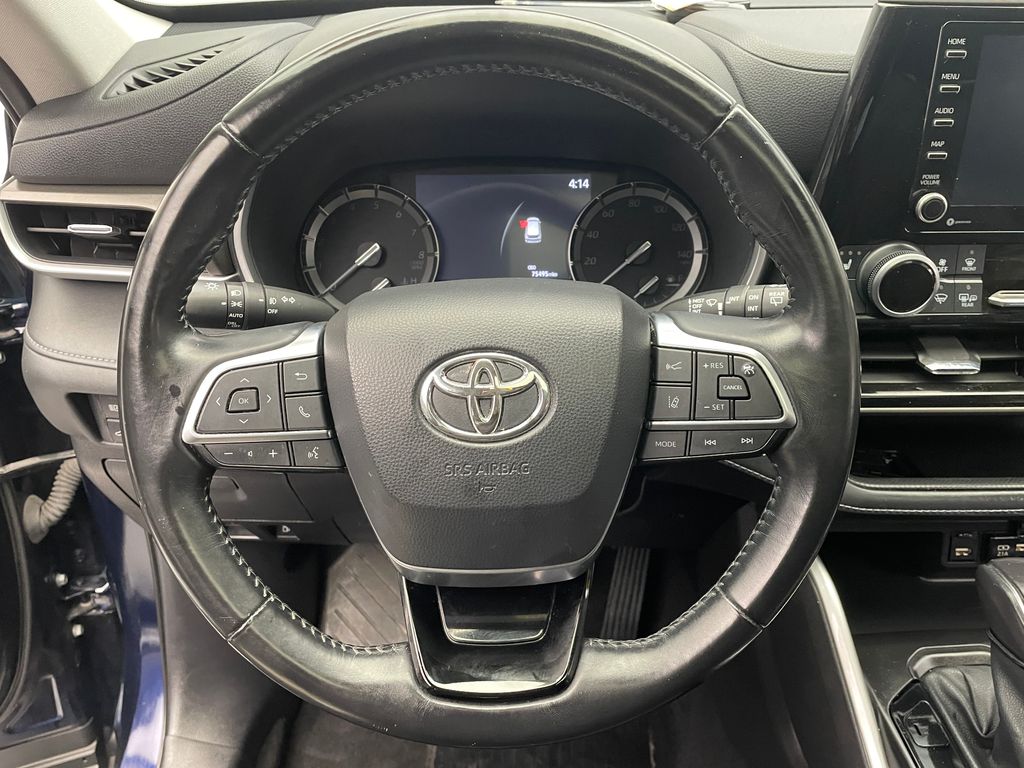 2021 Toyota Highlander XLE 21