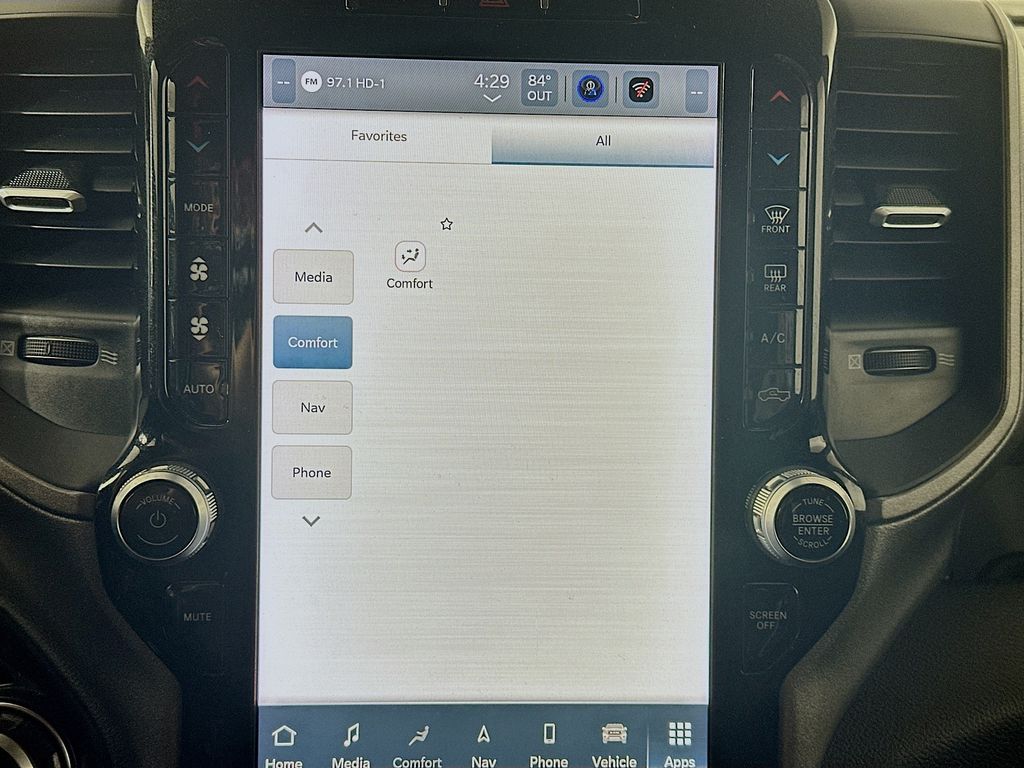 Used 2022 White Ram Tradesman image 18