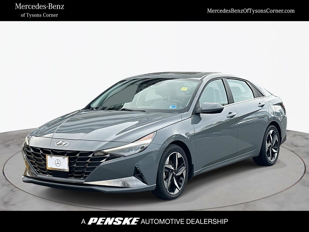 Thumbnail: 2022 Hyundai Elantra - 1
