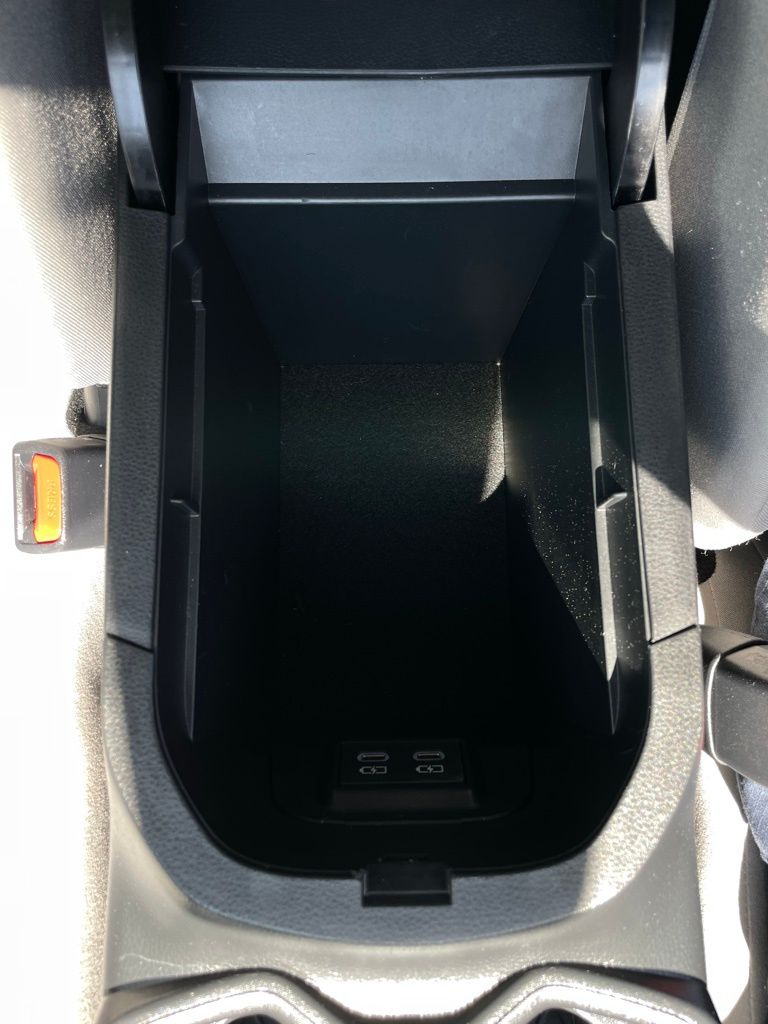 2024 Toyota RAV4 XLE 21