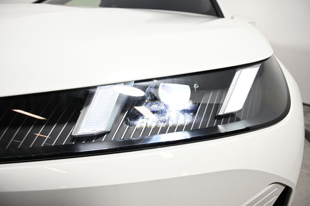 Thumbnail: 2026 BMW iX - 9