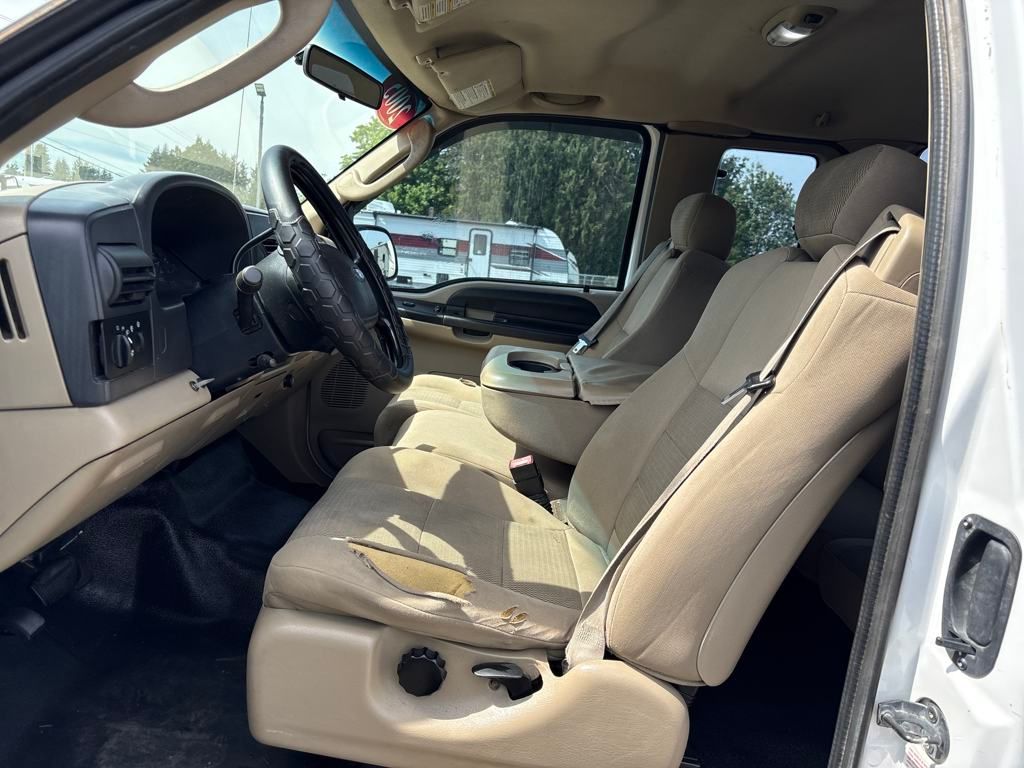 2005 Oxford White Ford Super Duty F-250 XLT 4X4 Truck