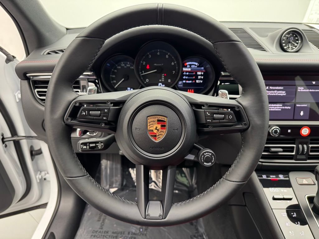 2024 Porsche Macan T 7