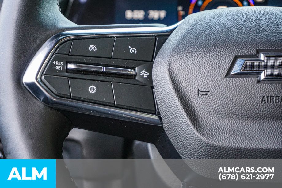 Used 2025 Black Chevrolet Z71 image 31