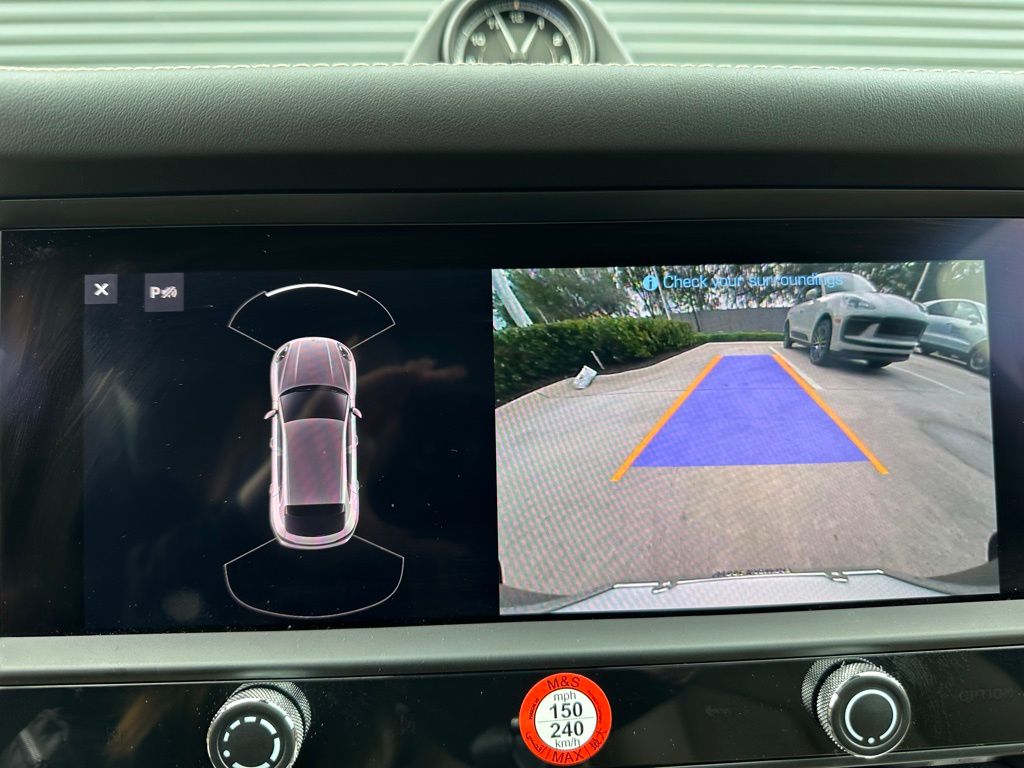 Thumbnail: 2025 Porsche Macan - 31