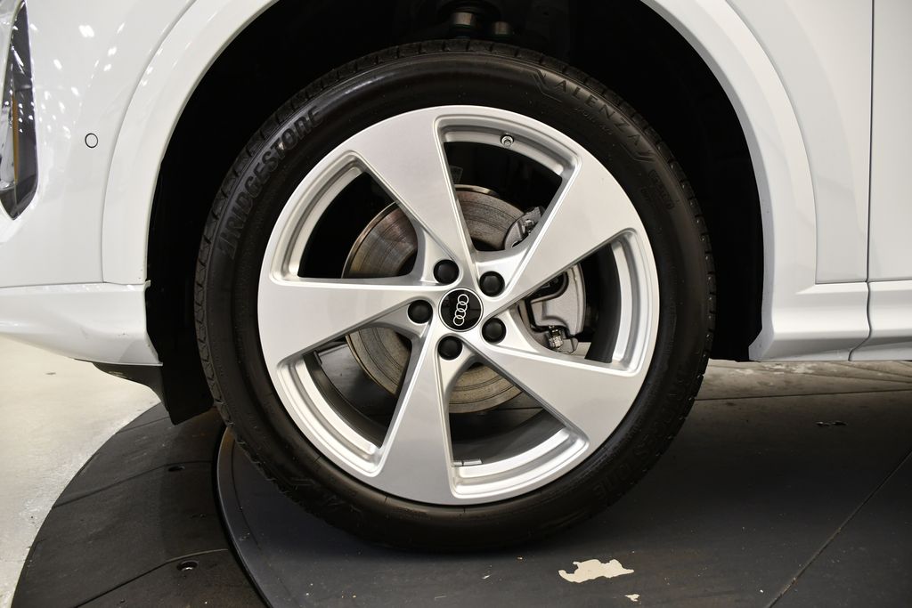 2025 Audi Q5 Premium 13