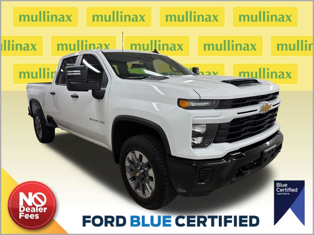 Summit White 2026 Chevrolet Silverado 2500HD Pickup Truck 4X2 Automatic