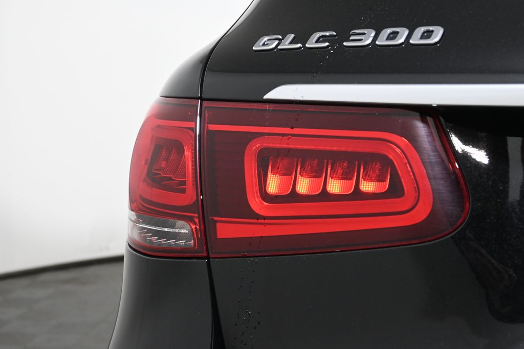 Thumbnail: 2022 Mercedes-Benz GLC - 12