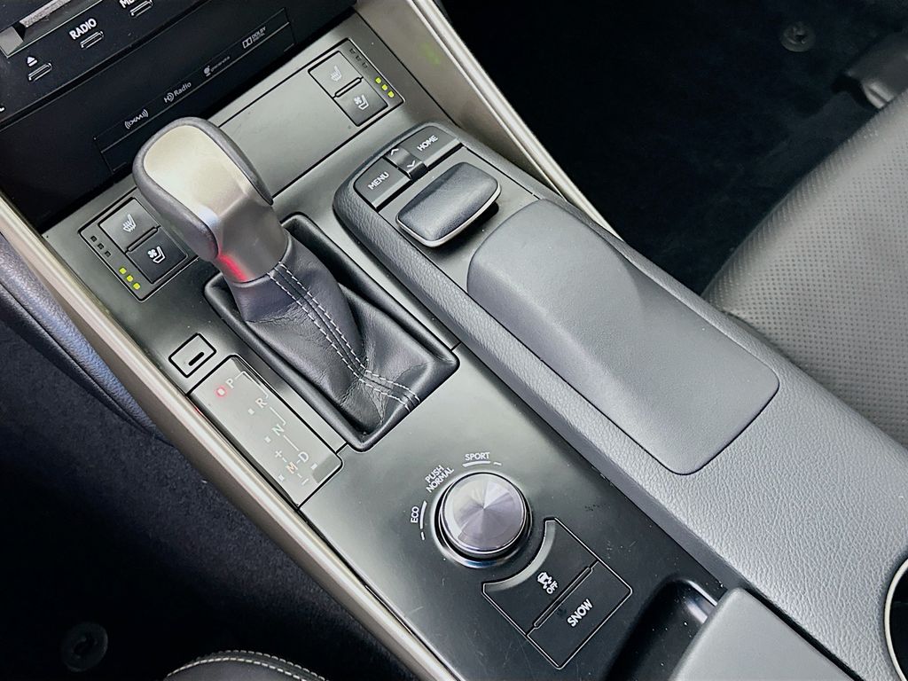 Thumbnail: 2014 Lexus IS - 17