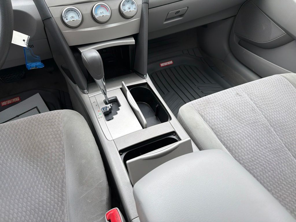 Thumbnail: 2011 Toyota Camry - 16