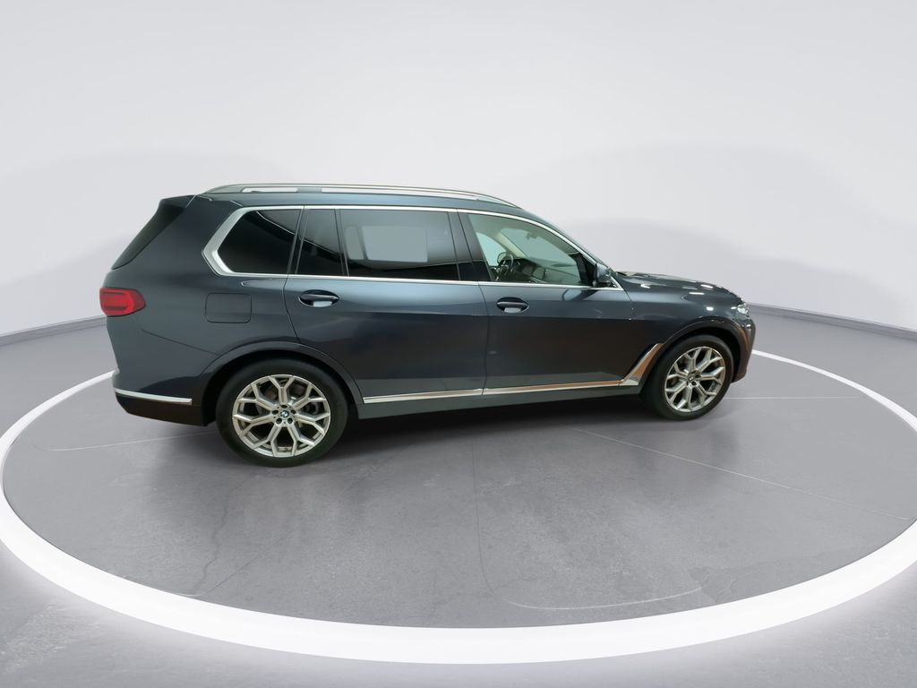 2022 BMW X7 xDrive40i 9