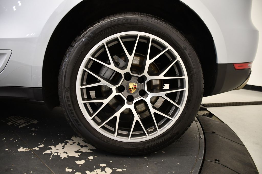 2018 Porsche Macan S 12