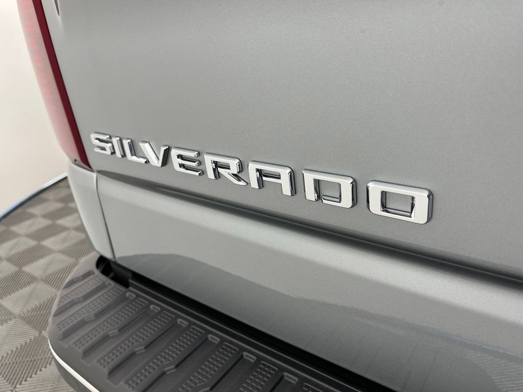 Thumbnail: 2026 Chevrolet Silverado 1500 - 22